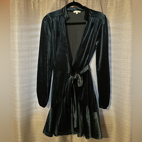 Velvet Wrap Dress- Jade - Picture 1 of 6